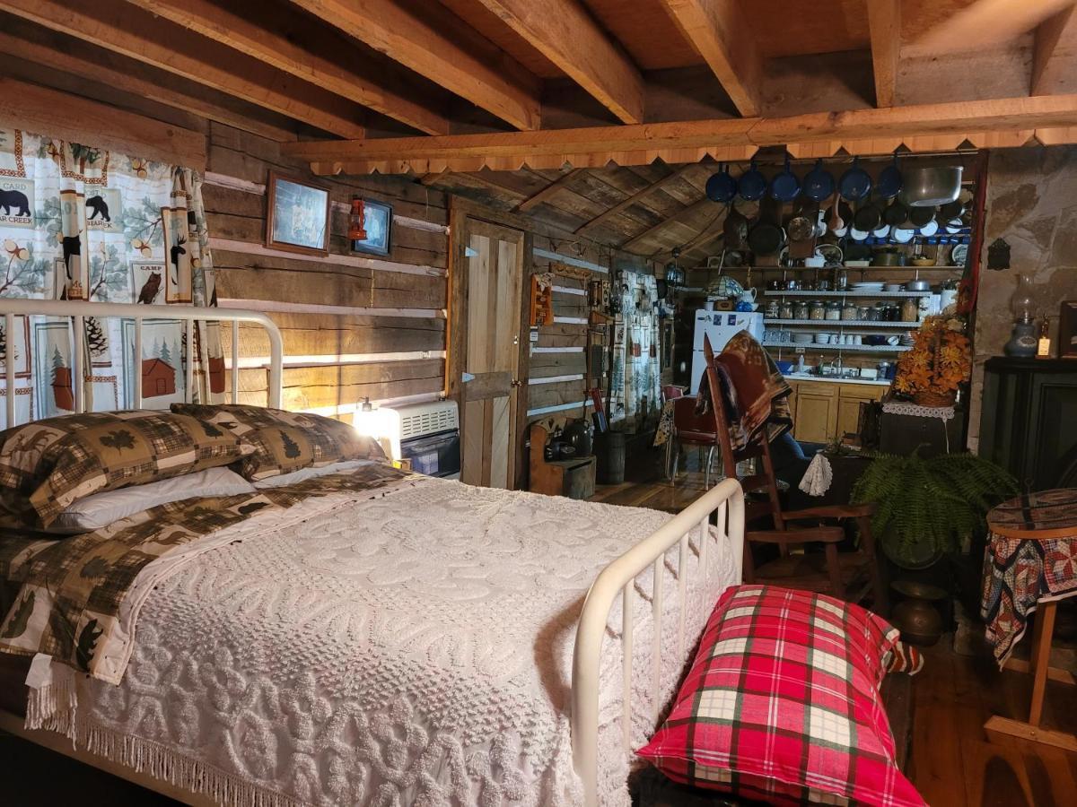 Mountain Memories Cabin Rental Booneville Exterior photo
